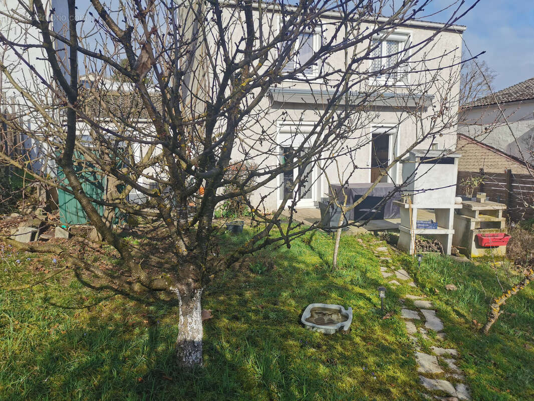 Maison à MONTALIEU-VERCIEU