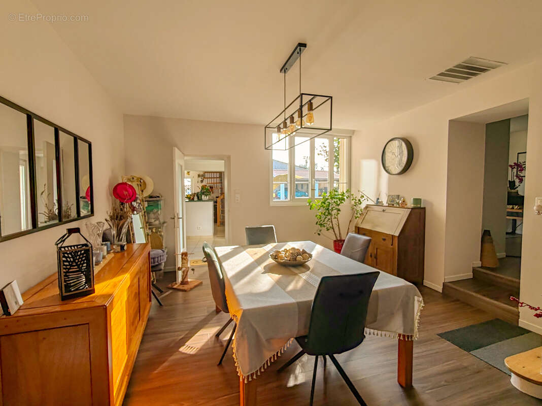 Maison à COLAYRAC-SAINT-CIRQ