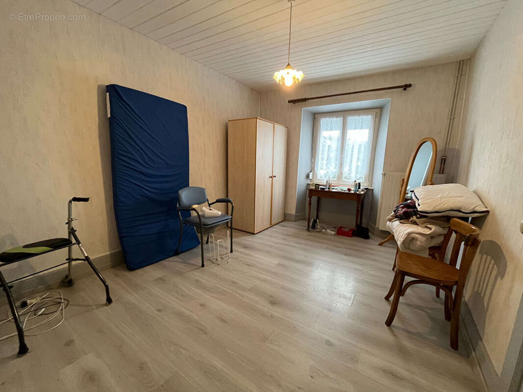 Maison à COURTEFONTAINE