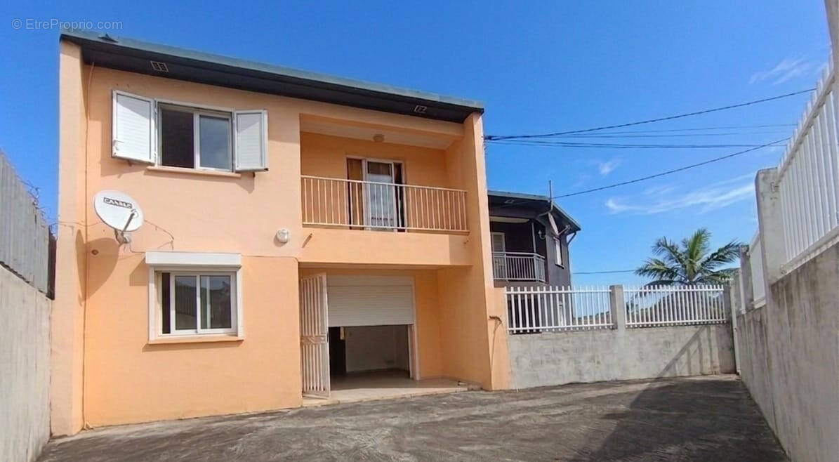 Maison à LE TAMPON