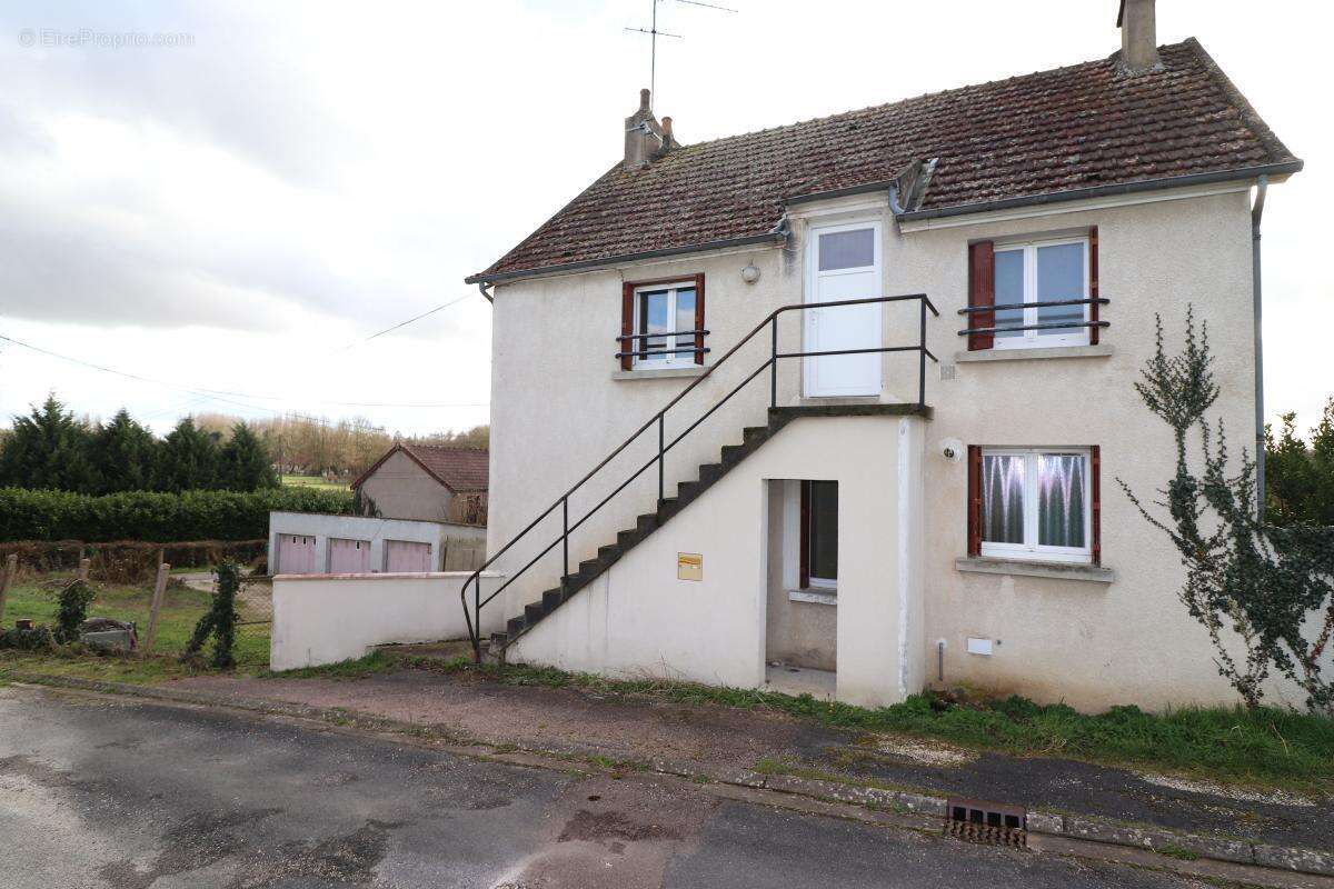 Appartement à SAINT-PERE