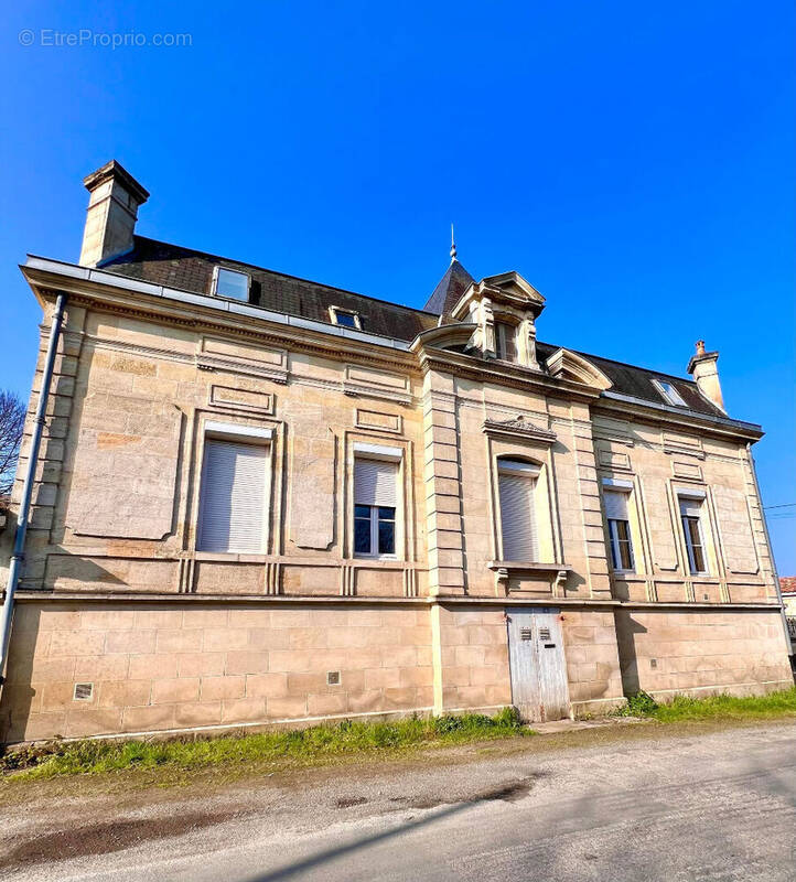Maison à SAINT-LOUBES