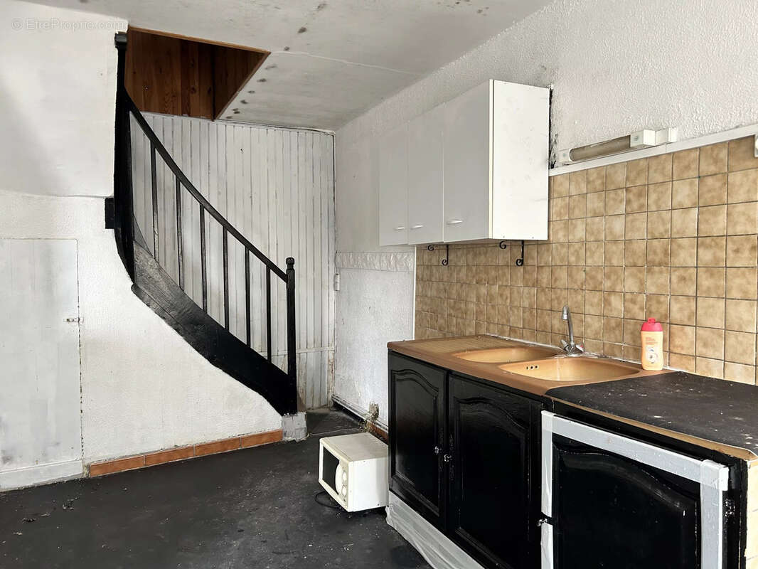 Maison à NURET-LE-FERRON