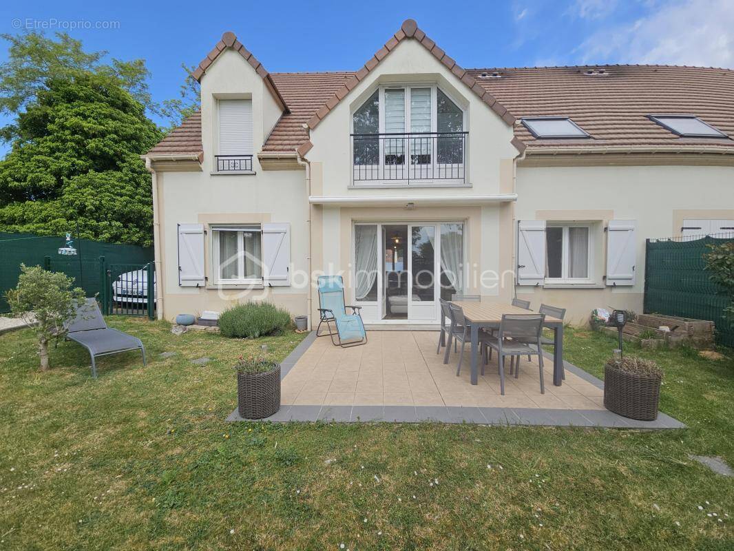 Appartement à LINAS