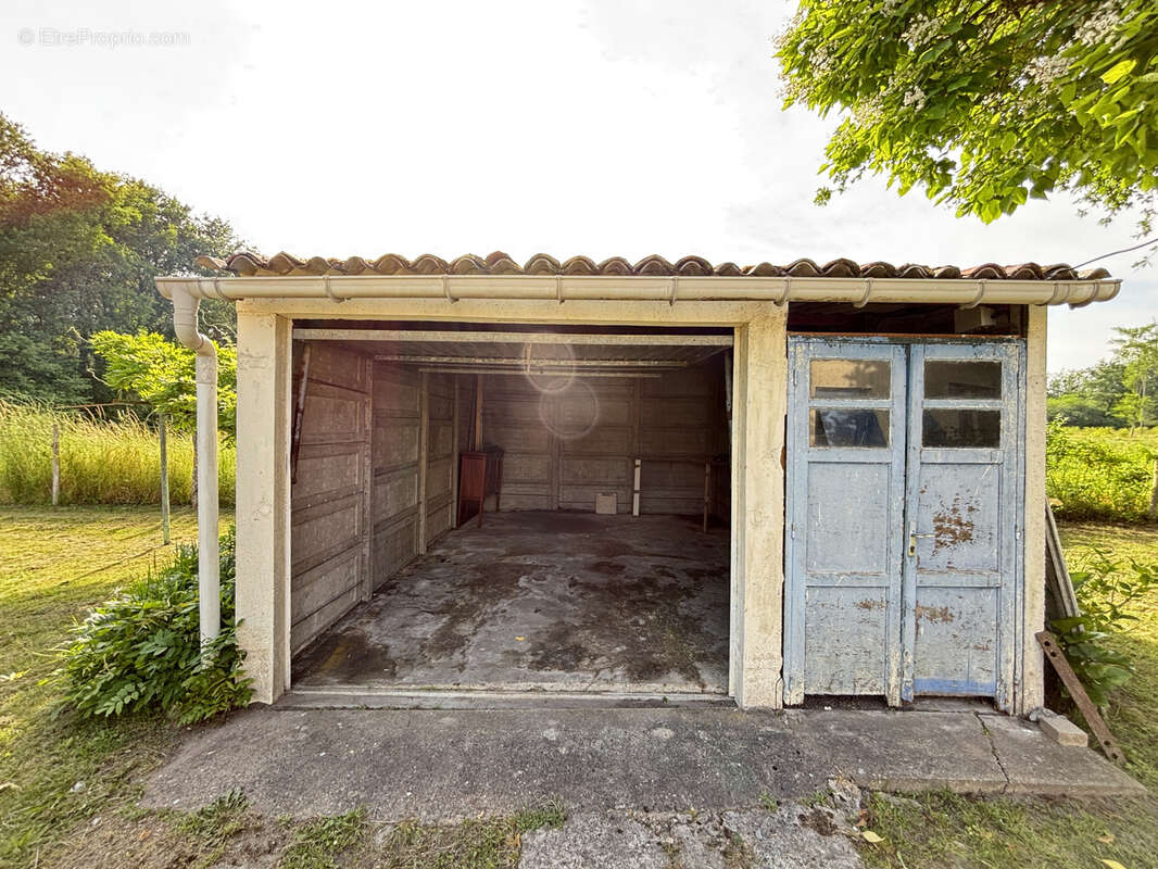 Maison à LE TUZAN