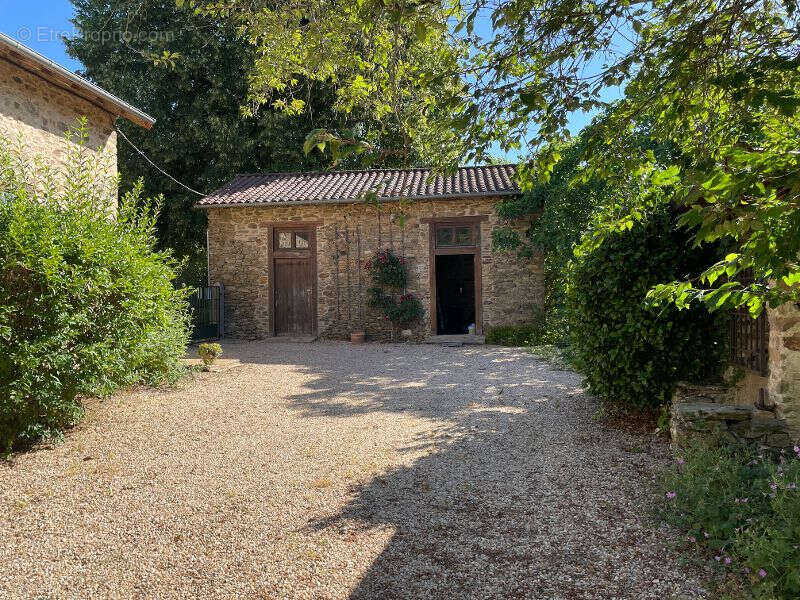 Maison à BUSSIERE-GALANT