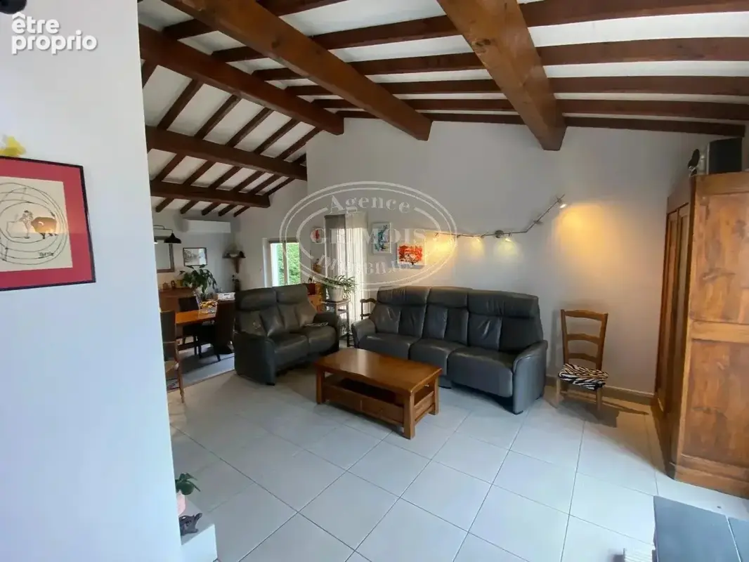Maison 5 pièces 140m² piscine terrain 1800m² - photo 2