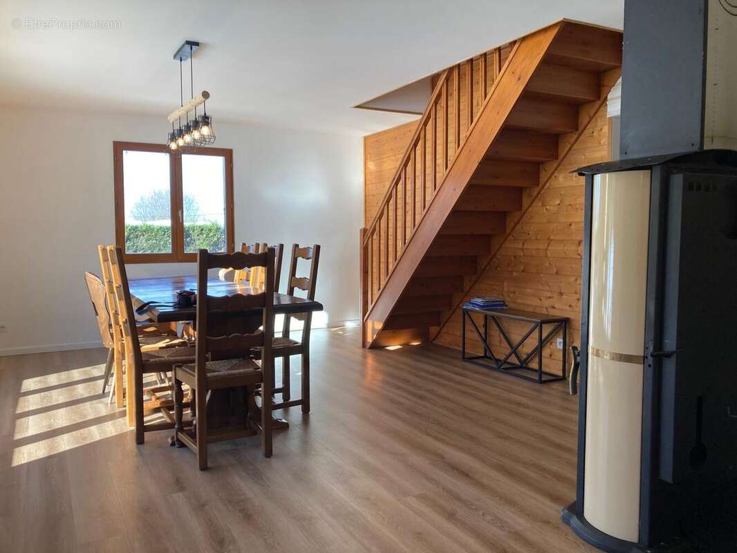 Photo 2 - Maison à LA MORTE