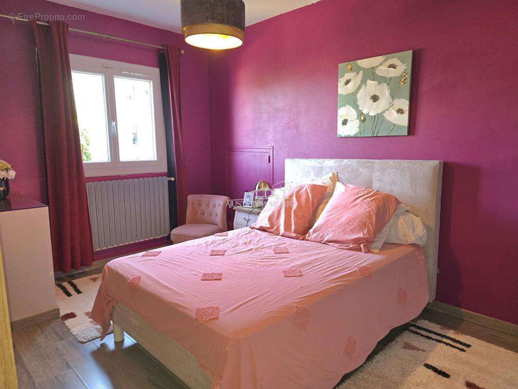 COUP DE COEUR  Maison familiale avec grand terrain et potentiel à Martigues - photo 7