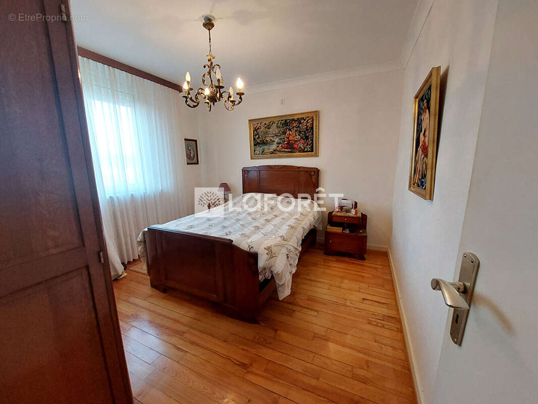 Maison à AUDUN-LE-TICHE