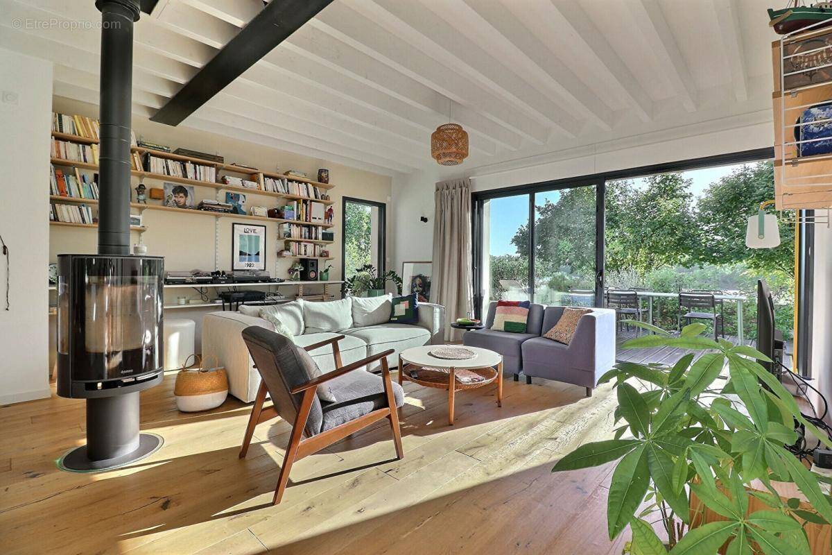 Maison à LES PONTS-DE-CE