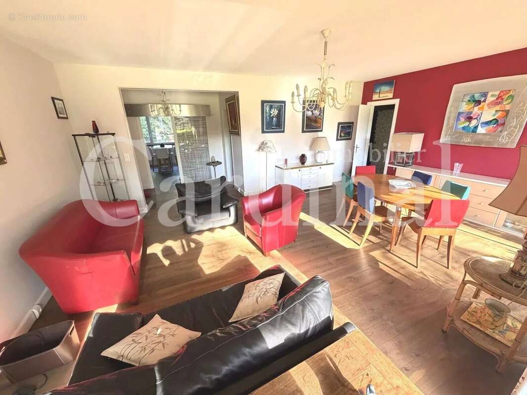 Appartement à NOISY-LE-ROI