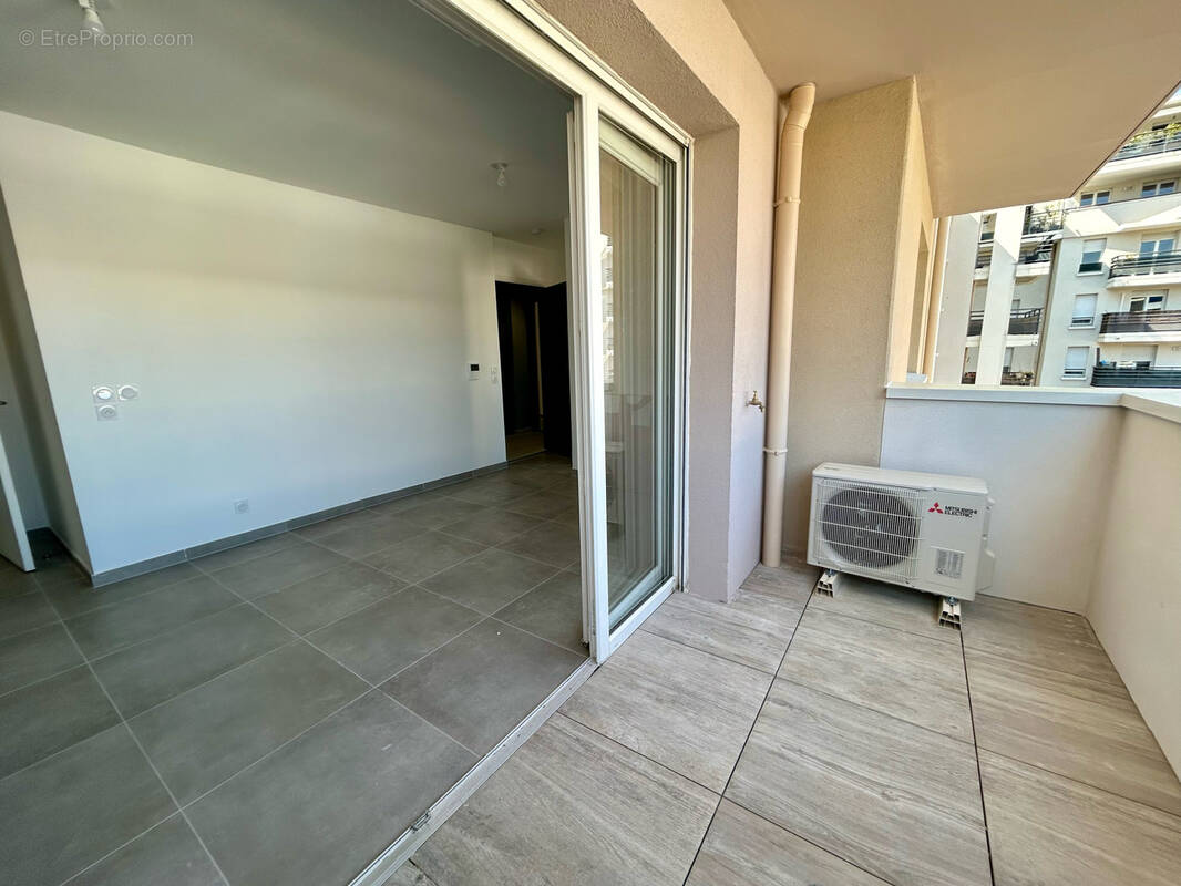 Appartement à MARSEILLE-4E