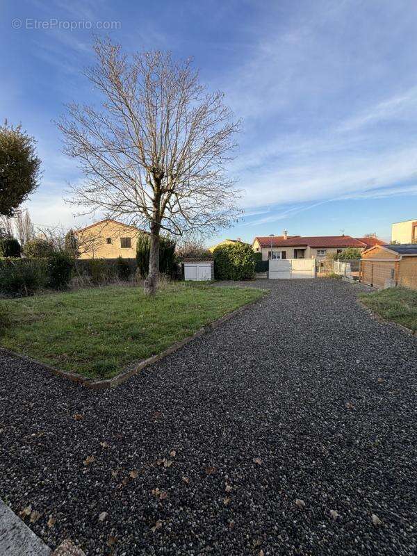 Maison à CASTELGINEST