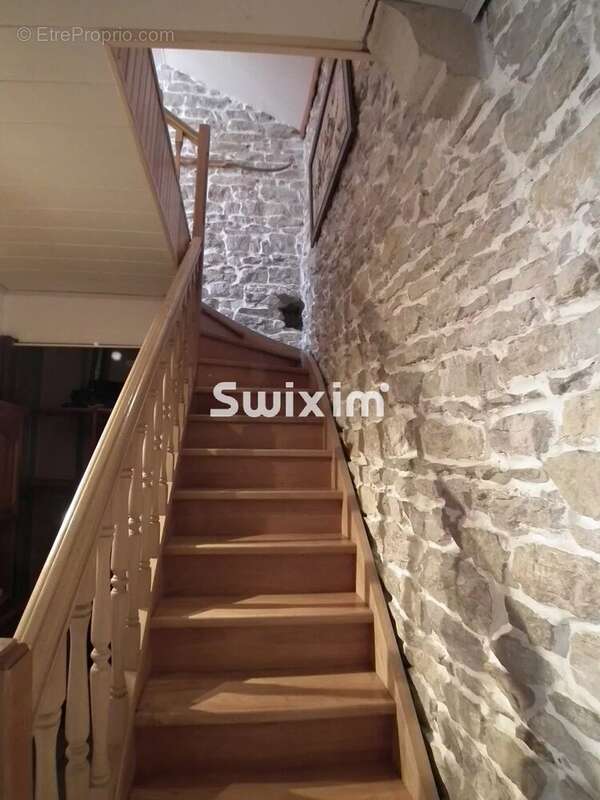 Maison à LONS-LE-SAUNIER