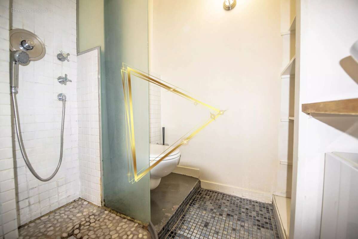 Charmant studio - à deux pas de la rue de Levis ! - photo 5