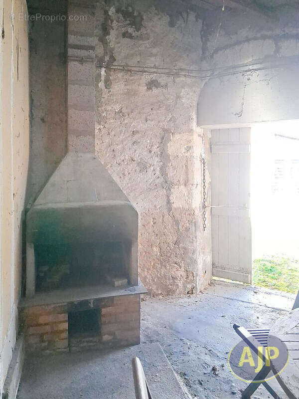 Maison  rénover à Saint Estèphe - photo 9