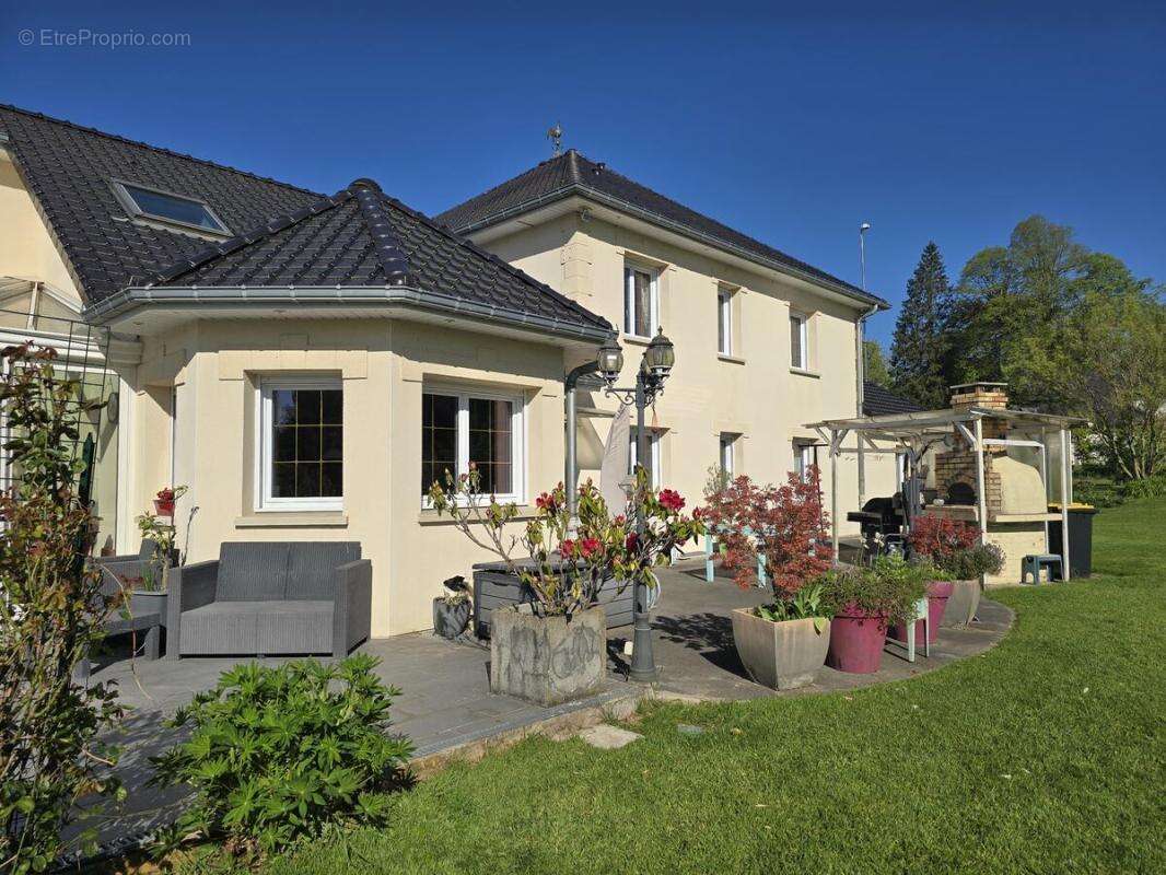 Maison à NUNCQ-HAUTECOTE