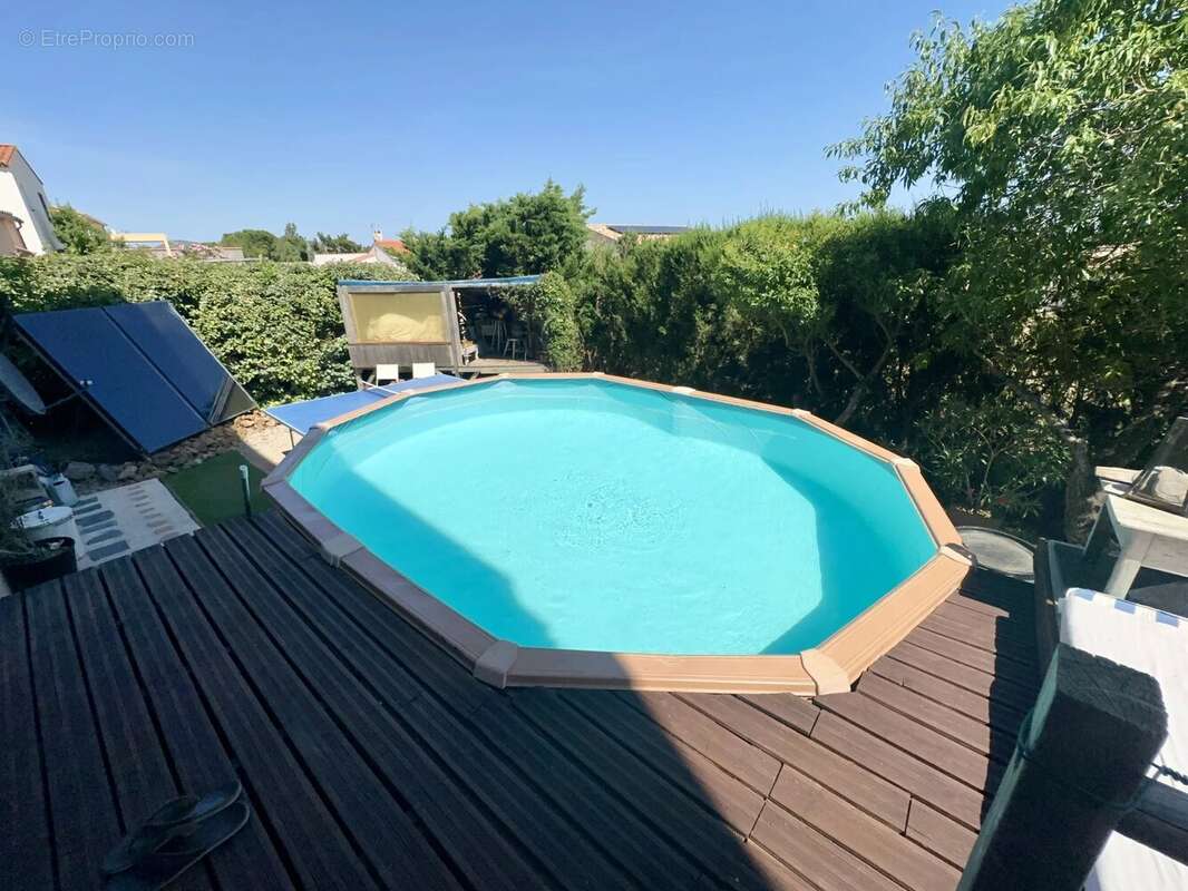 Maison à OPOUL-PERILLOS