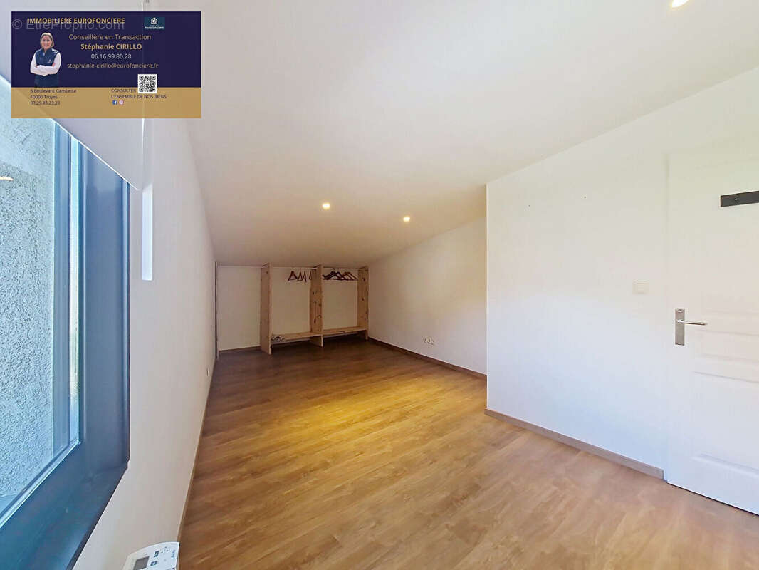 Maison à MONTIERAMEY