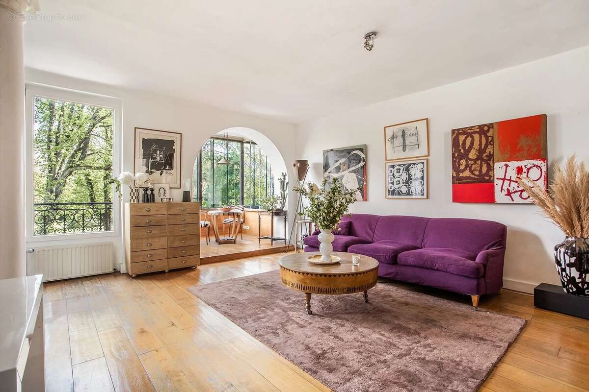 Appartement à PARIS-14E