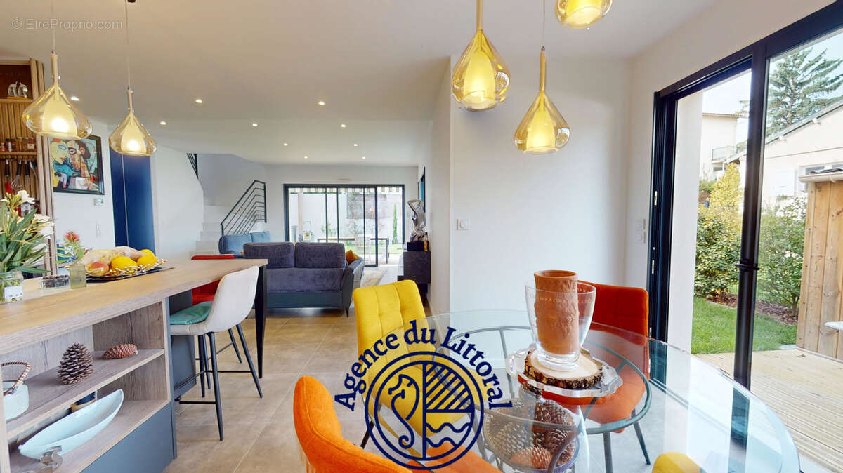 Maison à VAUX-SUR-MER