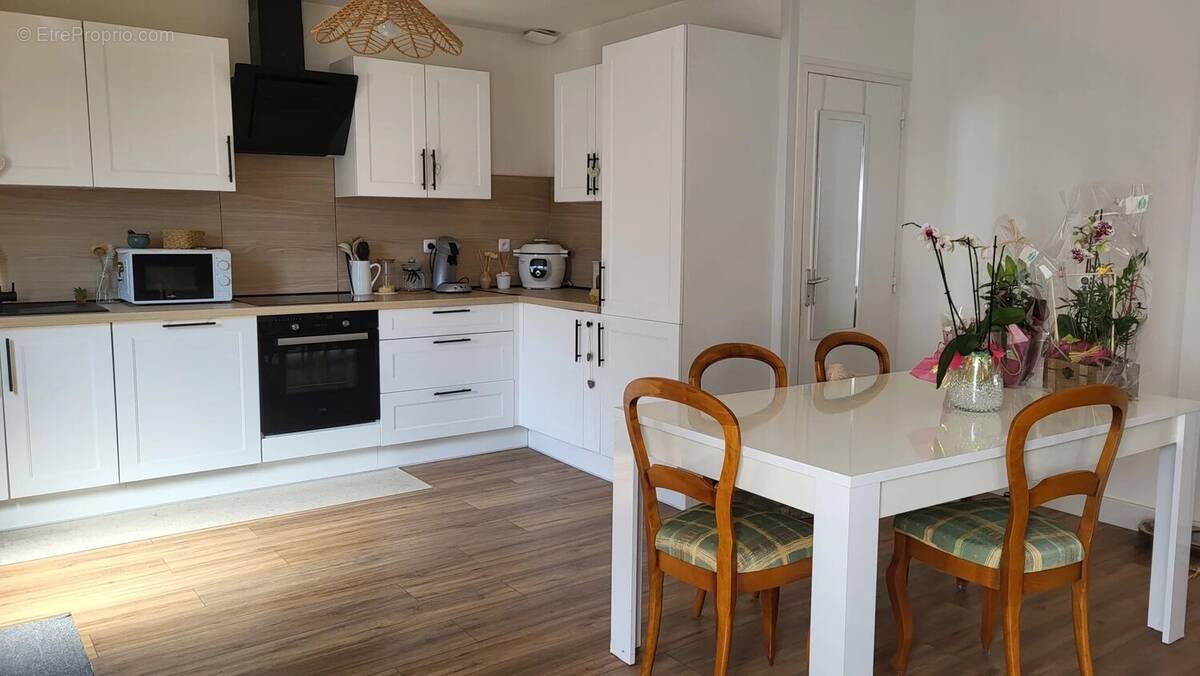 Appartement à PONT-DE-VEYLE