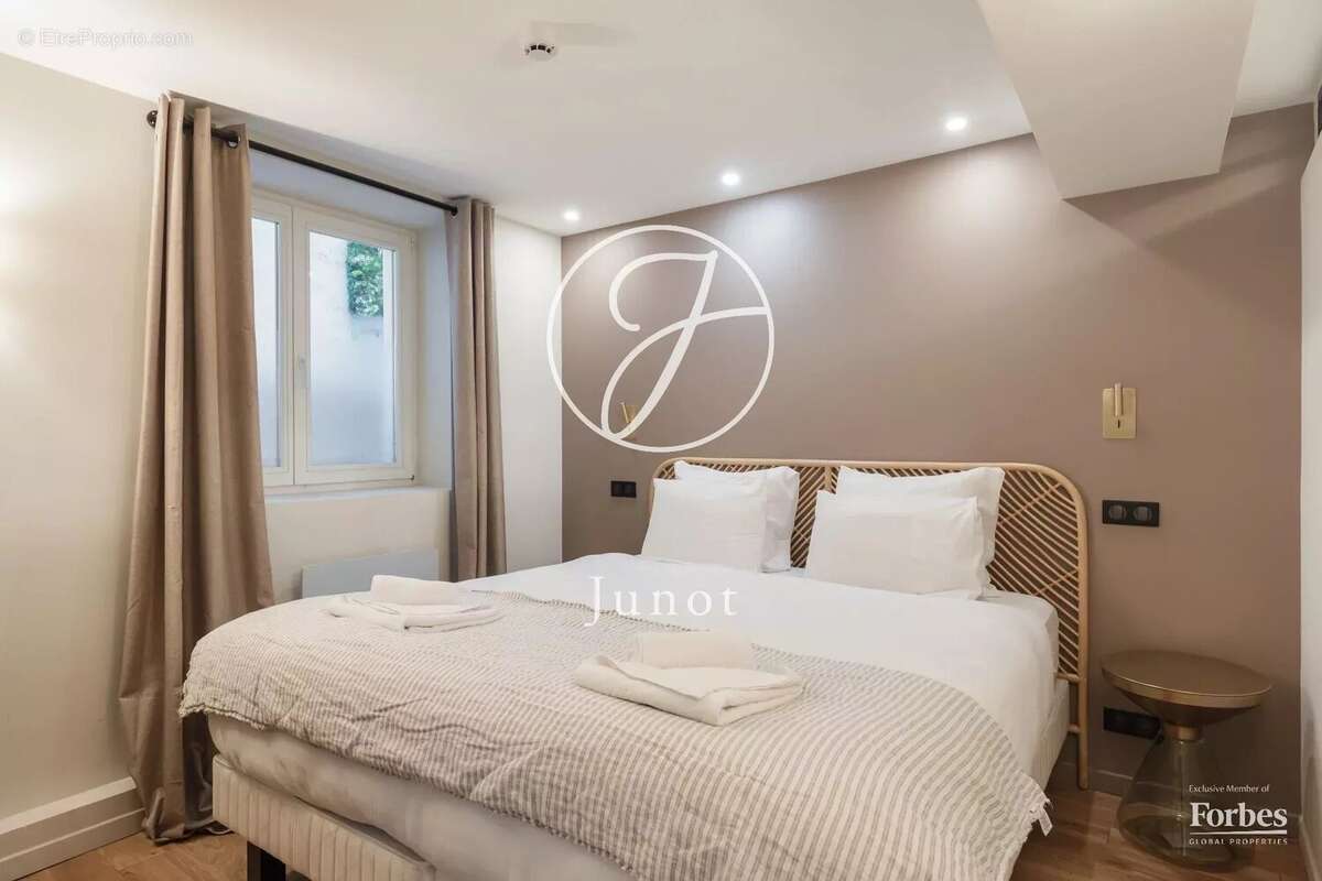 Appartement à PARIS-6E