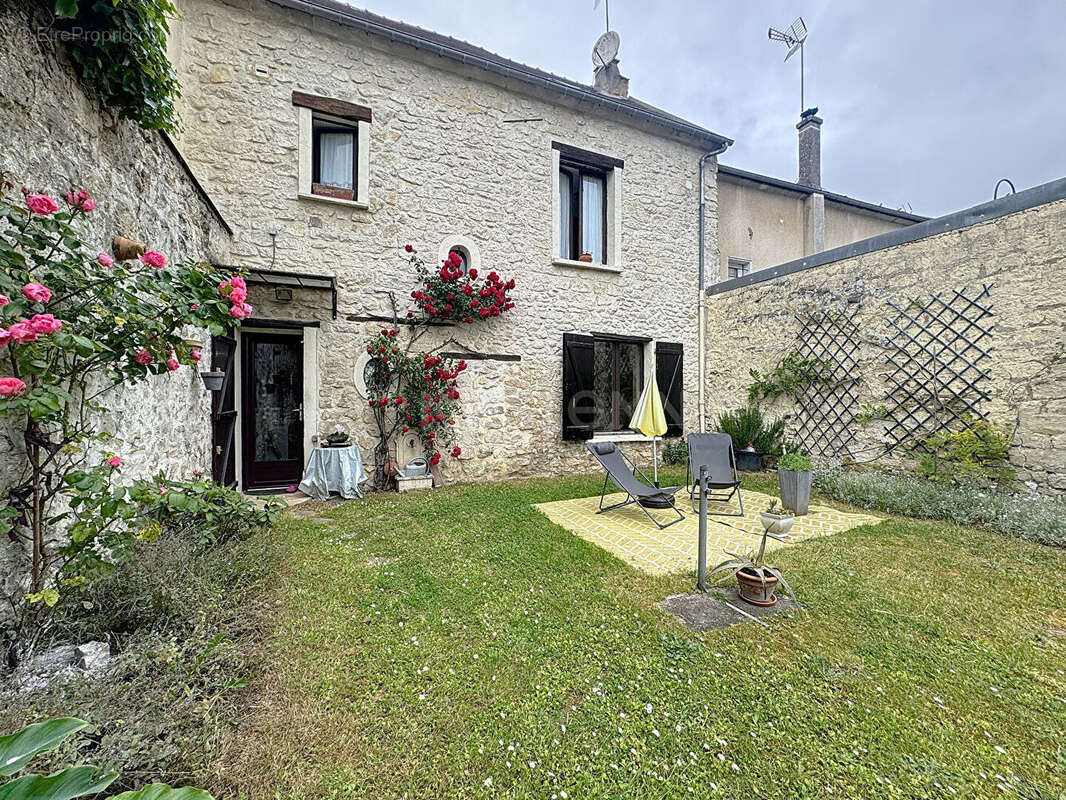 Maison à LAMORLAYE