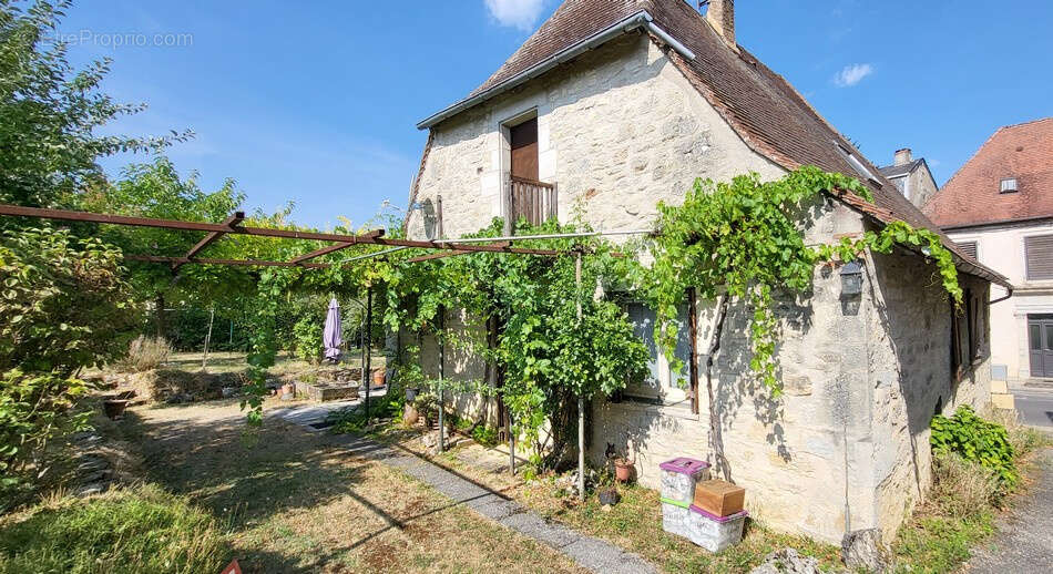 Maison de village de plain-pied avec jardin - photo 2