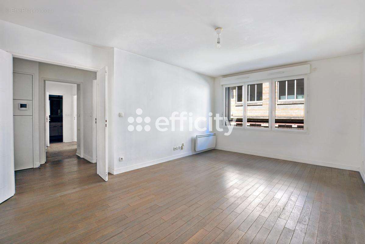 Appartement à SURESNES