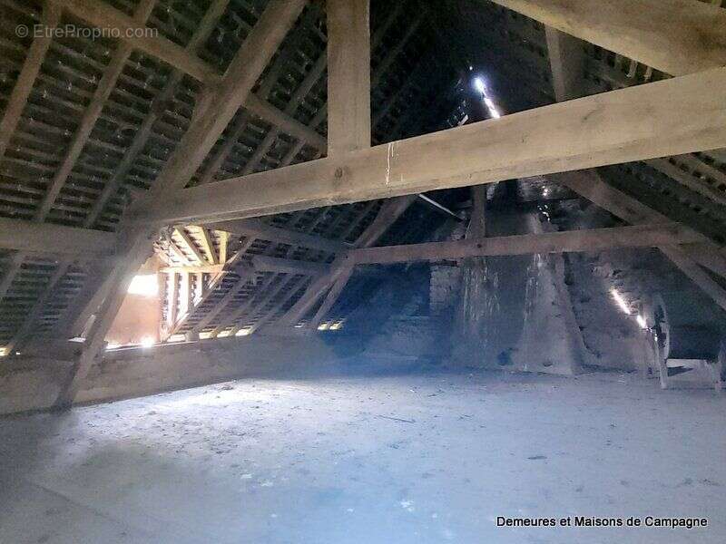 Maison à SAINT-HILAIRE-DU-HARCOUET