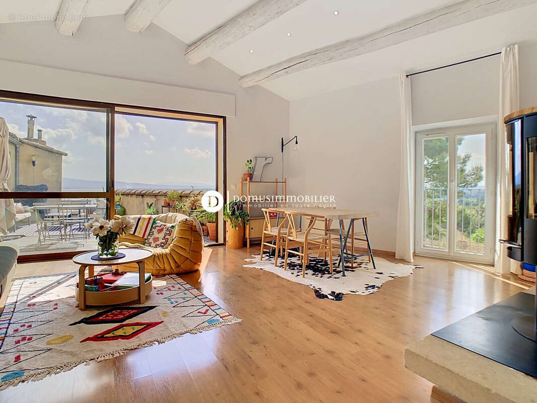 Appartement à CHATEAUNEUF-DE-GADAGNE