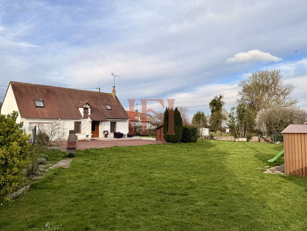 Maison à CLOYES-SUR-LE-LOIR