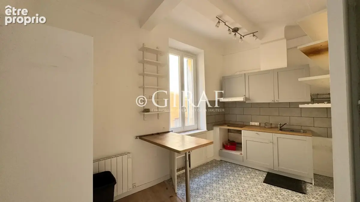 Appartement 2 pièces de caractère   Cité historique de Vence - photo 3