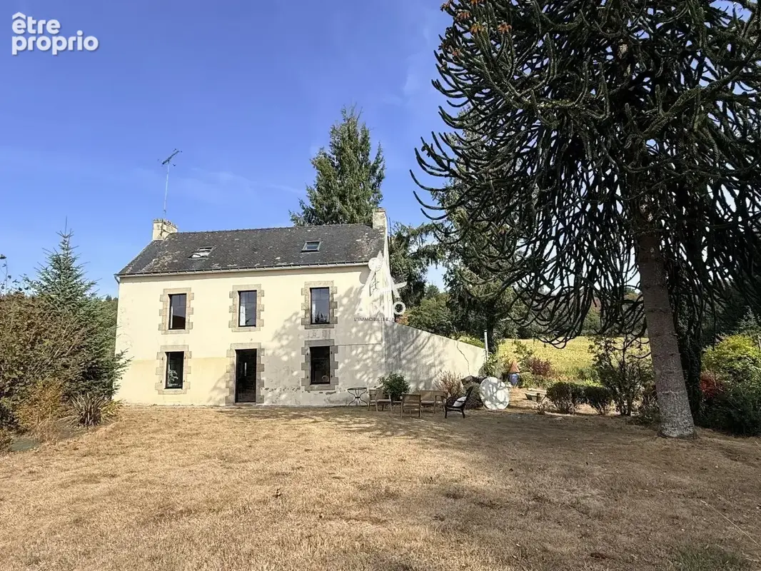Une propriété rare, rénovée avec goût, où charme et sérénité se rencontrent - photo 3