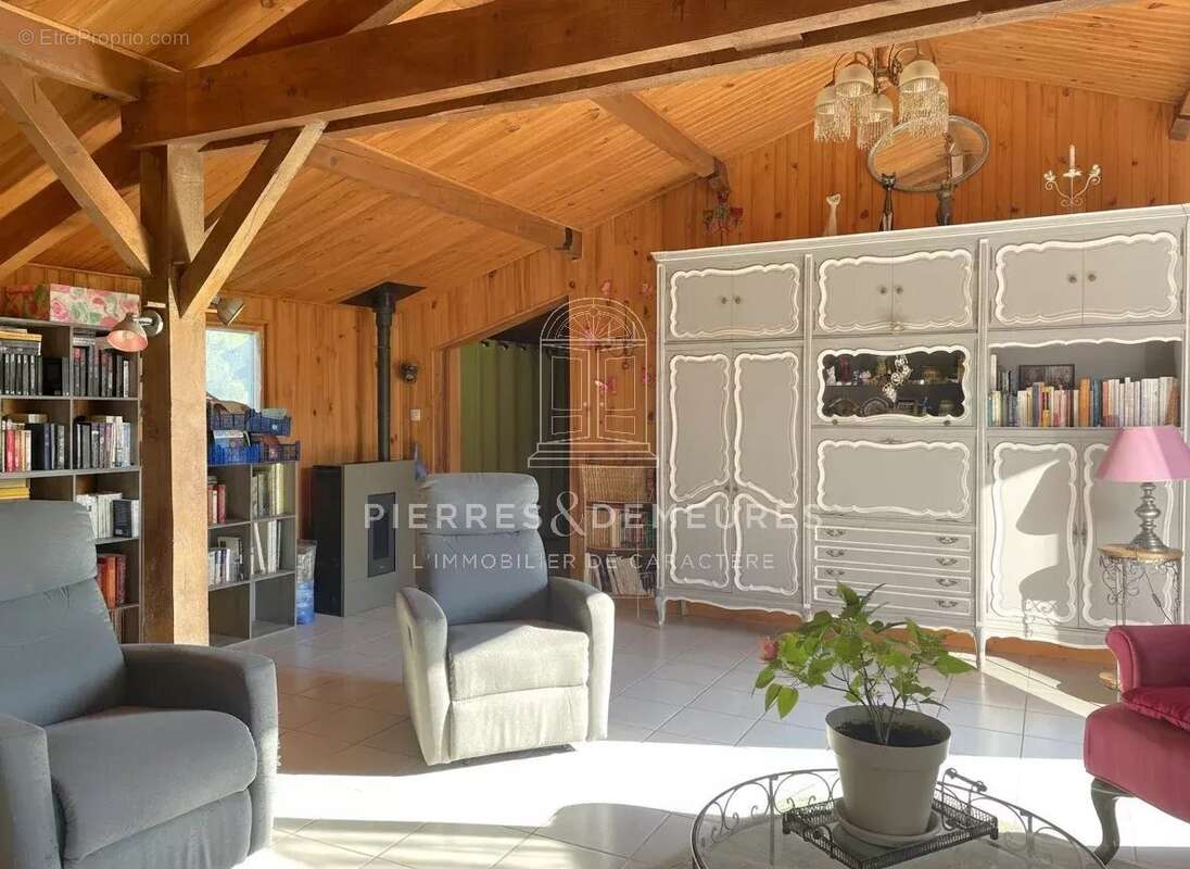 Maison à SAINT-BONNET-TRONCAIS