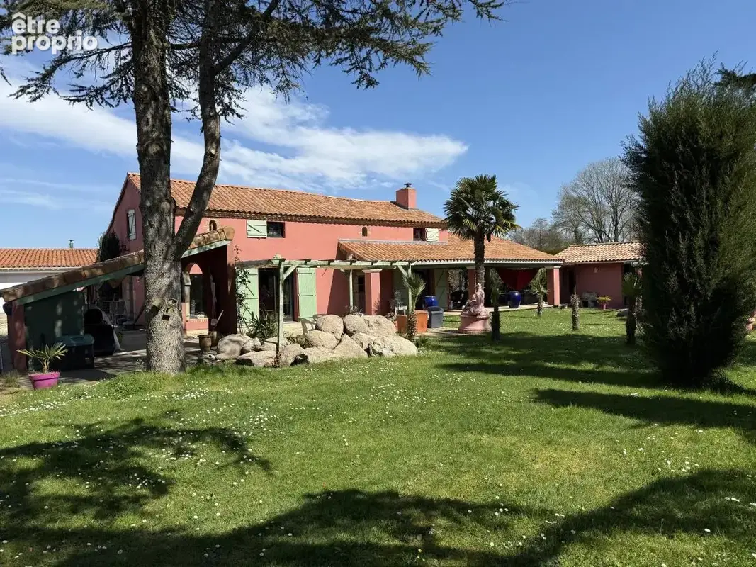 Maison à LE MAY-SUR-EVRE