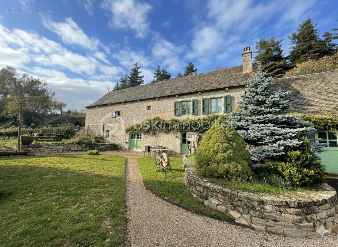 Maison à AUMONT-AUBRAC