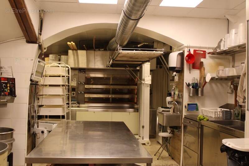 Commerce à SAINT-LAURENT-DU-VAR