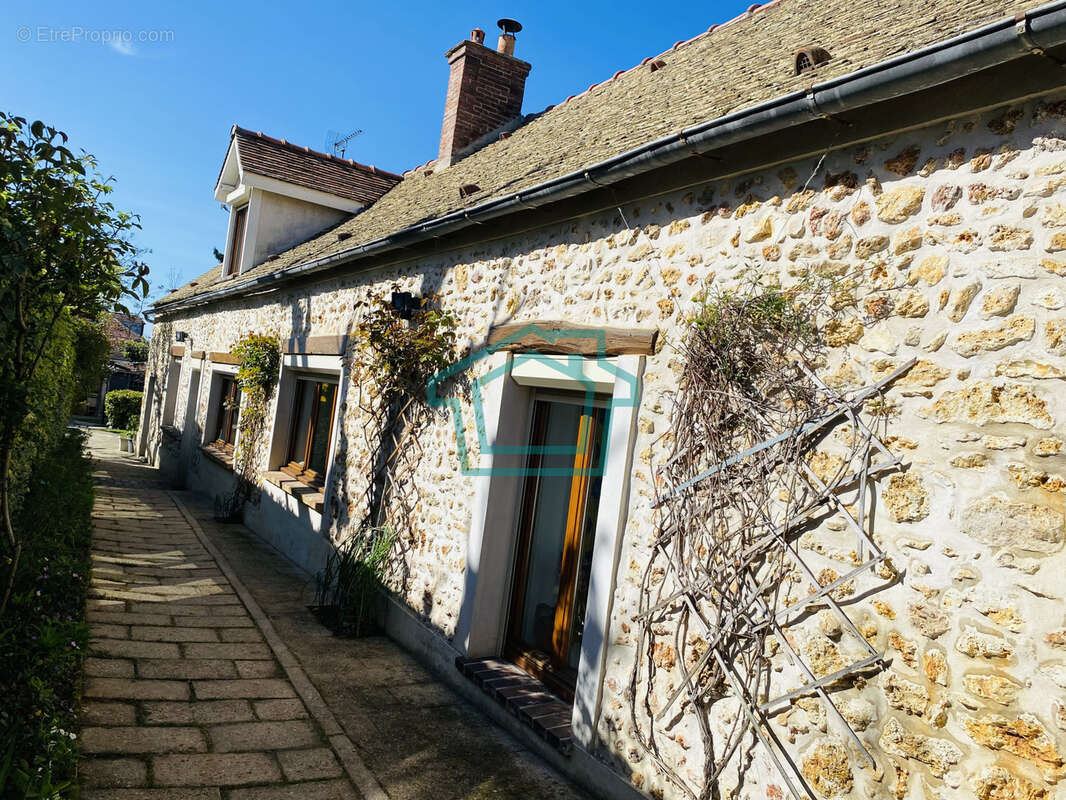 Maison à JOUARS-PONTCHARTRAIN