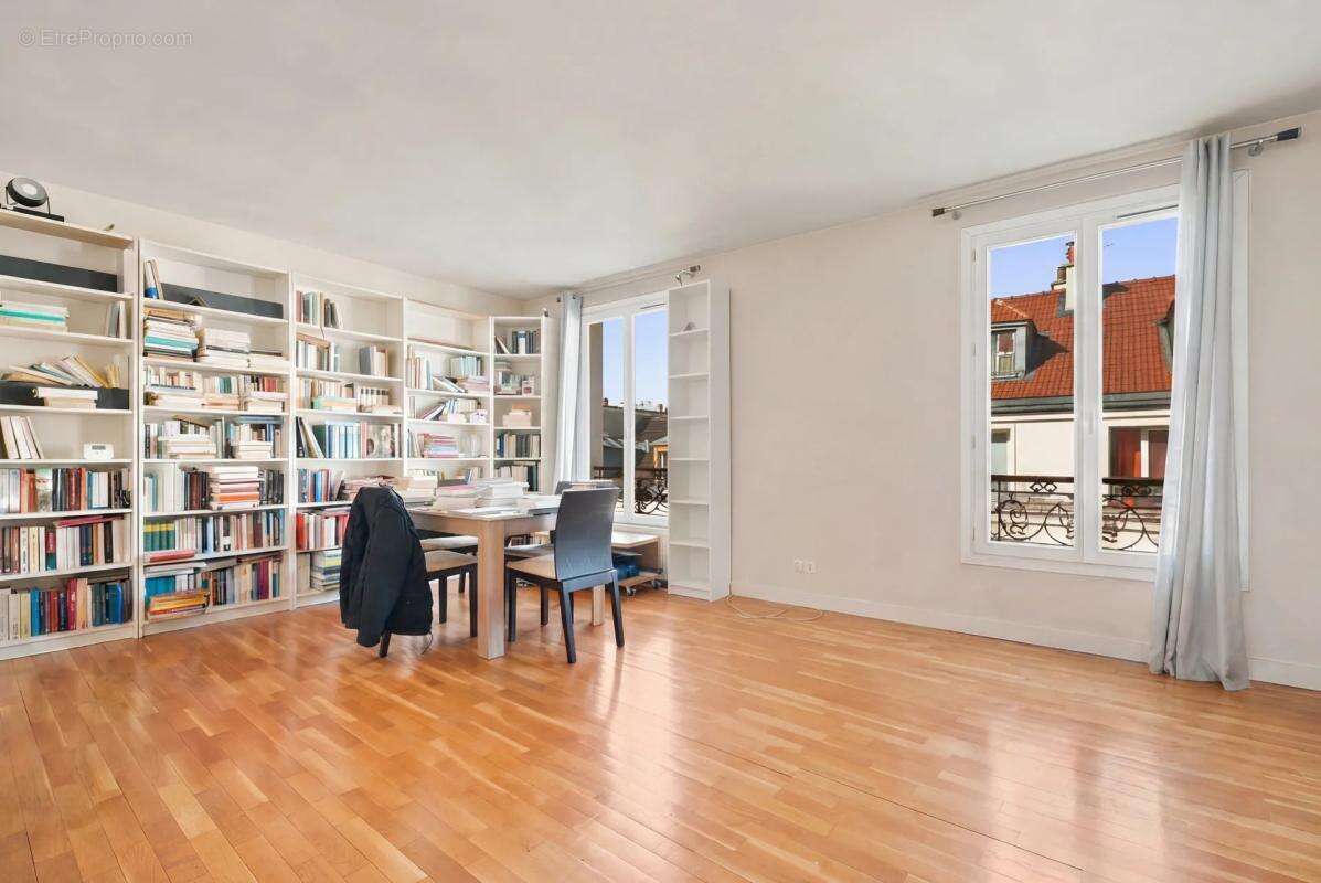 Appartement à PARIS-11E