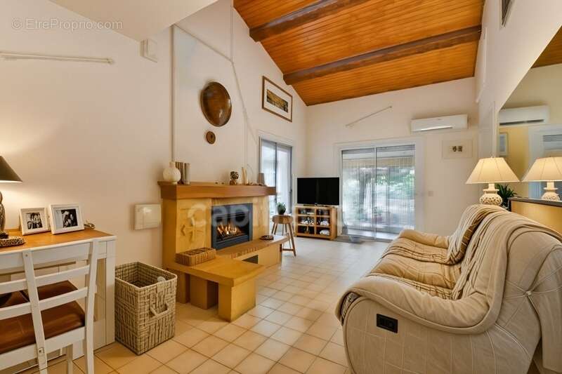 Maison à NEBIAN