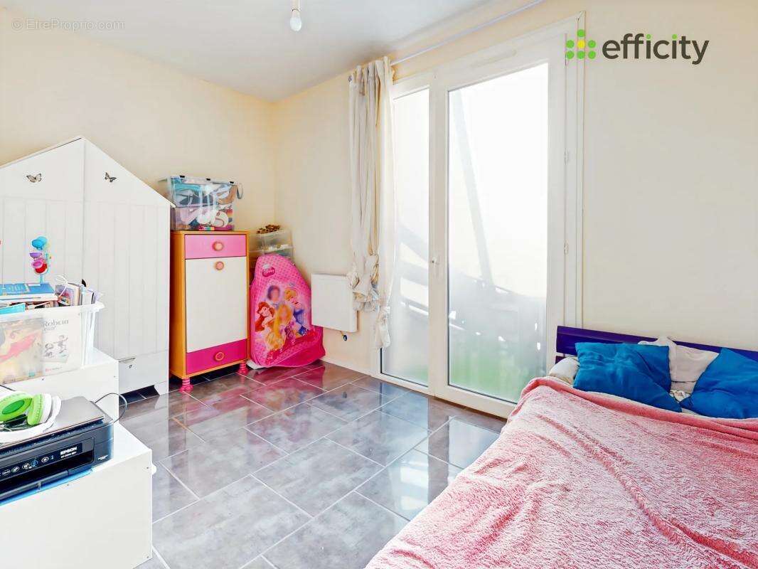 Appartement à VILLEFONTAINE