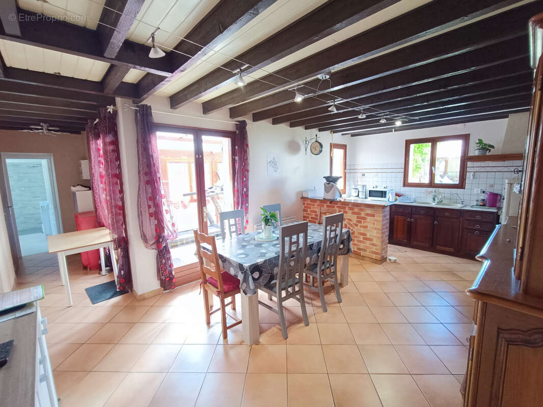 Maison à PRECY