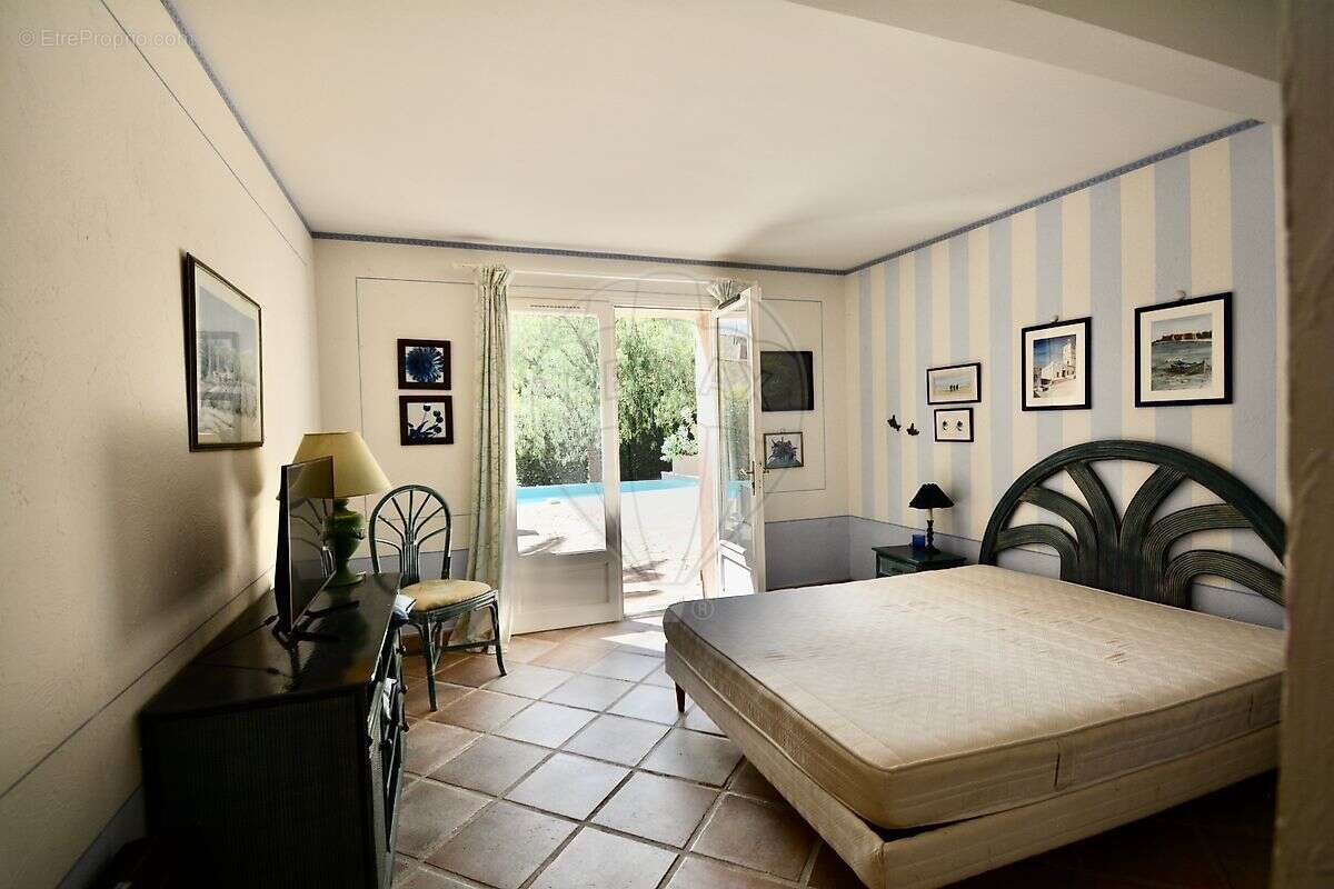 Maison à THEOULE-SUR-MER