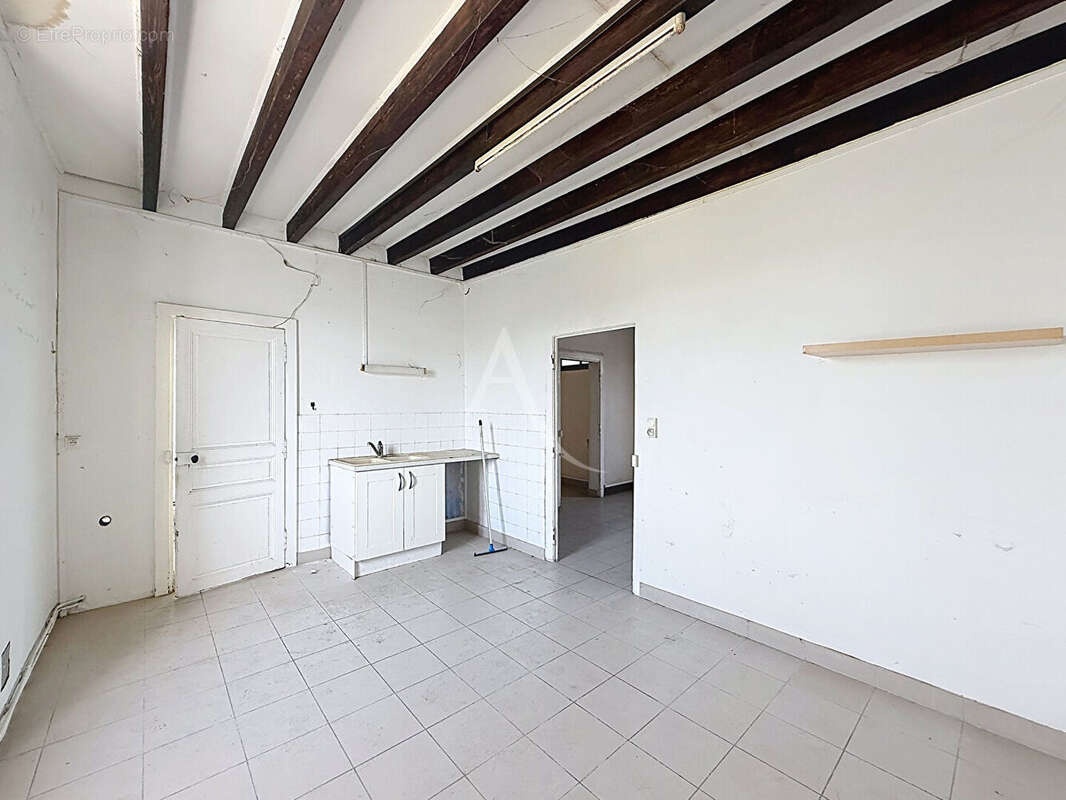 Appartement à LES PONTS-DE-CE