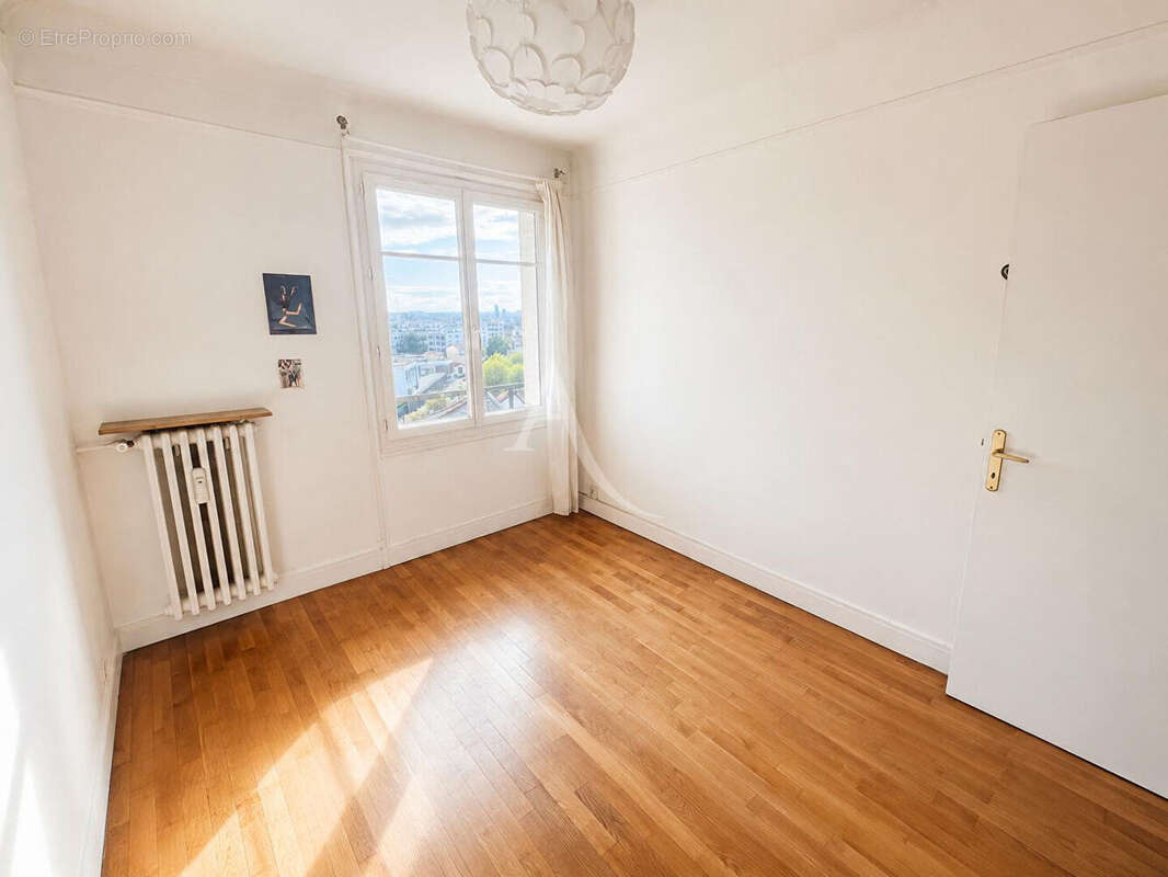 Appartement à FONTENAY-SOUS-BOIS