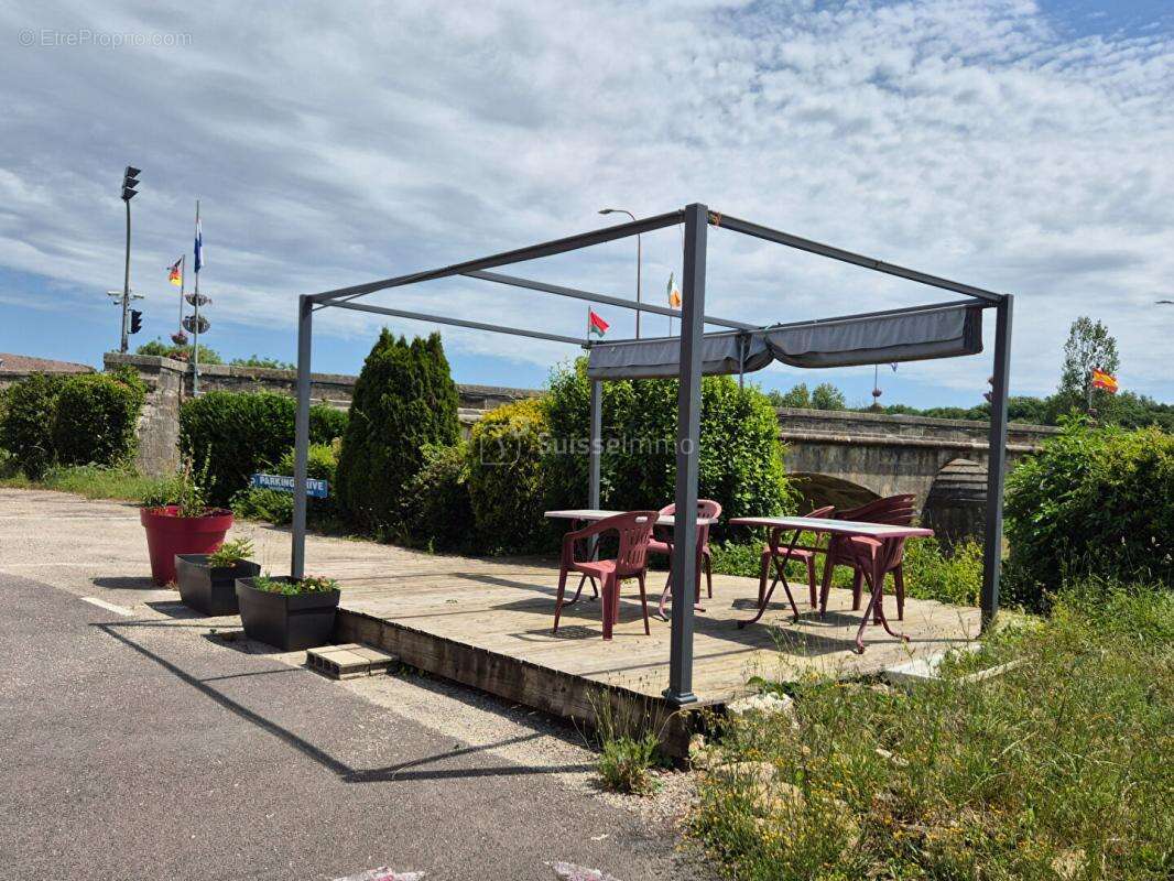 Grande Maison bord de Saône 10 pièce(s) 550 m2  avec terrasse et Parking - photo 15
