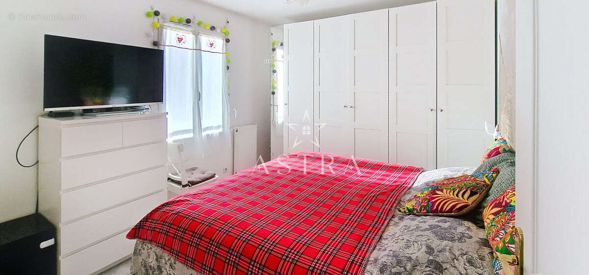 Maison à L&#039;HAY-LES-ROSES